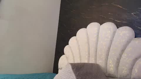 BELLA FLAME online show from 04/20/26, 07:04