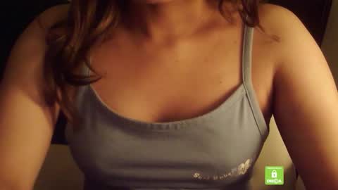 Snapshot of kisspriya chatting on 12/16/25, 07:19 J online show from 12/16/25, 07:19