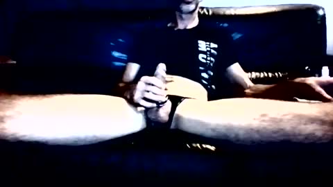 kit_walker101 online show from 03/25/26, 11:49