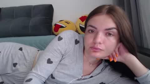 Snapshot of kitcatheaven4u chatting on 07/19/26, 08:51 Im Amaia Everyone Merry Christmas online show from 07/19/26, 08:51