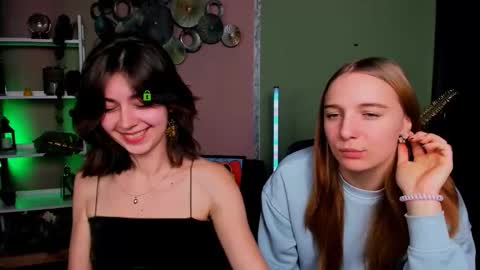 kitniss online show from 11/04/25, 01:32