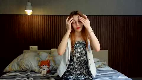 The sexy fox Kitsune online show from 10/22/25, 09:25