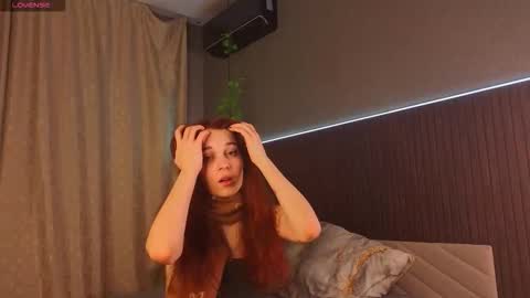 The sexy fox Kitsune online show from 11/17/25, 08:25