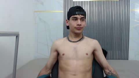 kitsune_44 online show from 04/18/26, 07:07