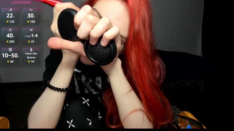 Snapshot of kitsunemoon chatting on 01/11/25, 08:10 Kitsune online show from 01/11/25, 08:10