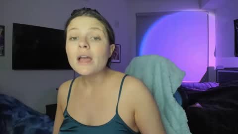 Serina Chan online show from 01/17/25, 06:04