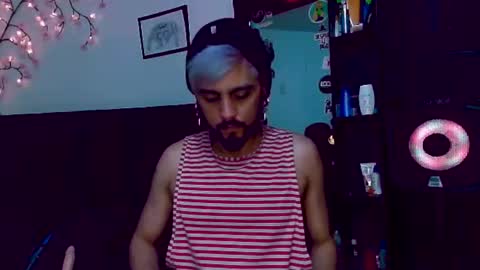 Snapshot of kitsuneshadow22 chatting on 09/12/25, 10:21 Alejandro online show from 09/12/25, 10:21