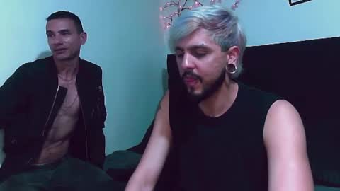 Snapshot of kitsuneshadow22 chatting on 09/20/25, 11:28 Alejandro online show from 09/20/25, 11:28