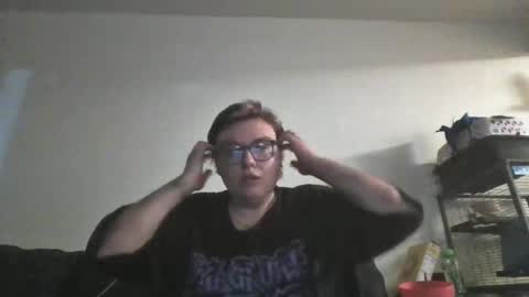 Snapshot of kitten00199600 chatting on 12/18/25, 02:50 kitten online show from 12/18/25, 02:50