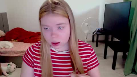 Jennyblonde and Emmabrunette online show from 02/19/26, 12:12