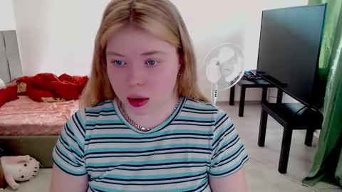 Jennyblonde and Emmabrunette online show from 02/23/26, 11:40
