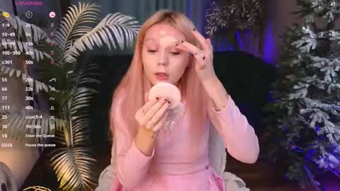 Snapshot of kitten_murray chatting on 01/06/26, 01:15 barbara online show from 01/06/26, 01:15