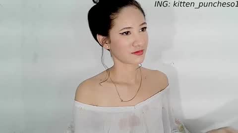 kitten_punches01 online show from 09/14/25, 02:33