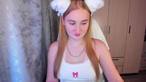 Snapshot of kitten_sun chatting on 12/22/24, 11:54 kitten_sun online show from 12/22/24, 11:54