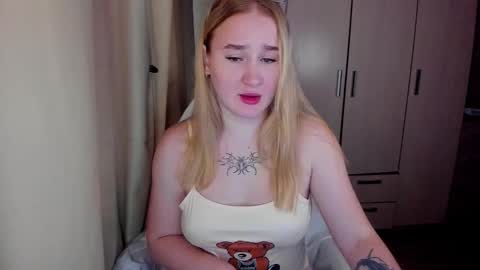 kitten_sun online show from 02/26/26, 02:54