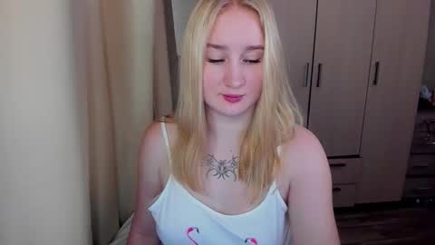 kitten_sun online show from 03/28/26, 02:00