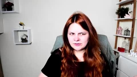 Kitten online show from 06/01/26, 05:31