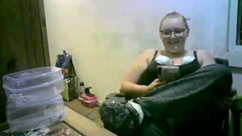 kittenkayla26 online show from 10/06/25, 08:50