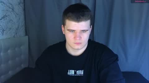 Snapshot of kittenmur chatting on 02/02/25, 10:57 Vlad online show from 02/02/25, 10:57