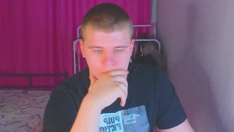 Snapshot of kittenmur chatting on 02/12/26, 05:19 Vlad online show from 02/12/26, 05:19