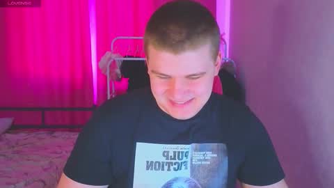 Snapshot of kittenmur chatting on 02/21/26, 08:59 Vlad online show from 02/21/26, 08:59