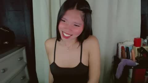 Snapshot of kitteylovesyou chatting on 06/10/26, 09:46 KITTY online show from 06/10/26, 09:46