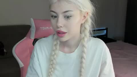 erika 3 online show from 01/13/26, 09:14