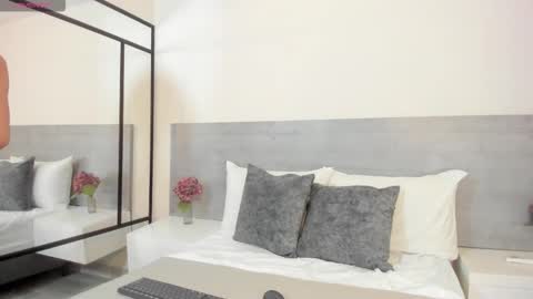 Snapshot of kitty_444_ chatting on 12/18/25, 11:38 kitty_444_ online show from 12/18/25, 11:38