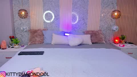 kitty__diamond_ online show from 04/12/26, 02:16