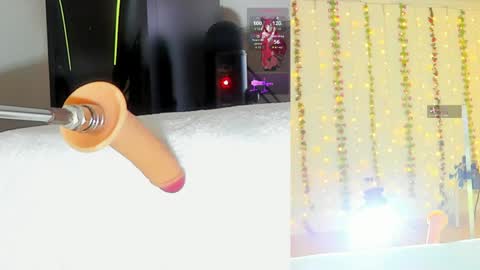 Kitty online show from 04/17/26, 10:07