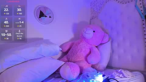 Kitty  online show from 02/25/25, 06:47