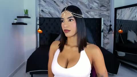 Snapshot of kitty_collins_ chatting on 06/01/26, 12:07 Kitty online show from 06/01/26, 12:07