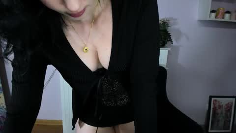 Snapshot of kitty_denise chatting on 11/11/25, 10:21 Denise online show from 11/11/25, 10:21