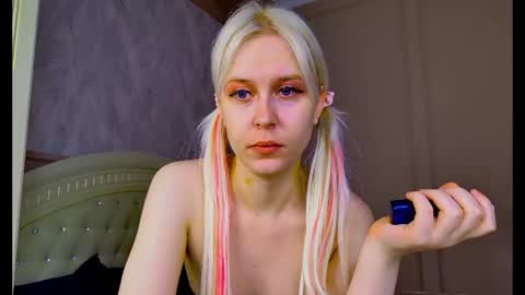 Evelyn online show from 06/17/26, 07:44