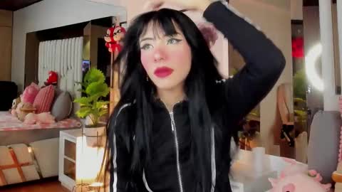 Snapshot of kitty_eliffe chatting on 09/17/25, 08:43 kitty online show from 09/17/25, 08:43