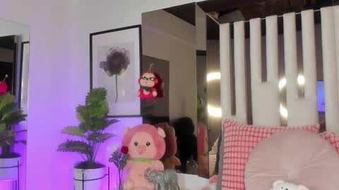 Snapshot of kitty_eliffe chatting on 10/02/25, 09:33 kitty online show from 10/02/25, 09:33