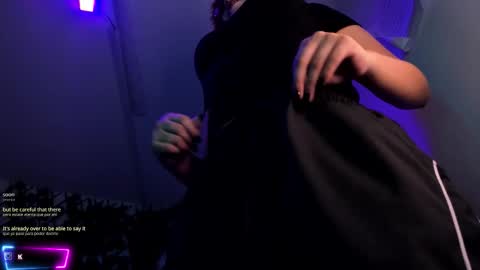 Camila online show from 10/16/25, 02:01