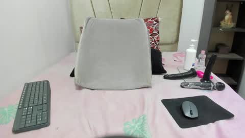 kitty_hot_sex_ online show from 05/09/26, 12:16