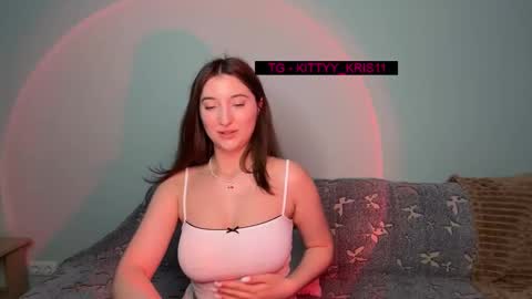 kitty_kristy1 online show from 11/11/25, 11:38