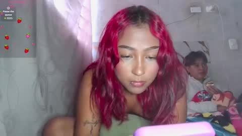 Snapshot of kitty_moon2 chatting on 11/13/25, 10:08 Kitty online show from 11/13/25, 10:08