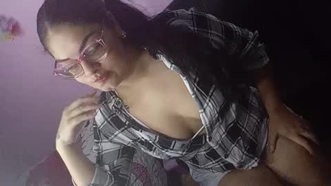 Snapshot of kitty_pink8 chatting on 12/04/25, 10:07 kitty_pink8 online show from 12/04/25, 10:07