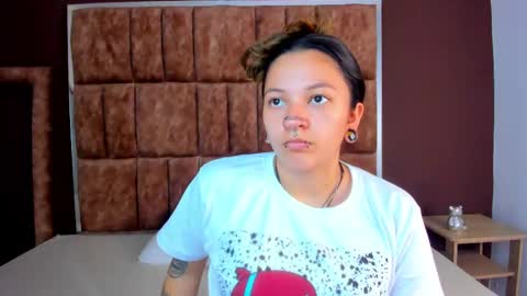 Snapshot of kitty_ravee chatting on 09/15/25, 07:47 Kitty Rave online show from 09/15/25, 07:47