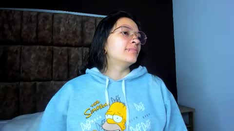 Snapshot of kitty_ravee chatting on 09/29/25, 12:32 Kitty Rave online show from 09/29/25, 12:32