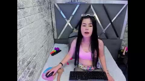 kitty_small69 online show from 04/28/26, 03:06