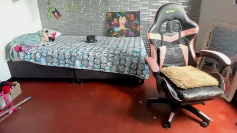 violet online show from 09/27/25, 05:40