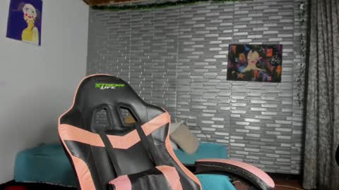 violet online show from 04/01/26, 02:34