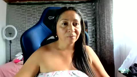 Snapshot of kitty_violet_ chatting on 07/17/26, 04:12 violet online show from 07/17/26, 04:12