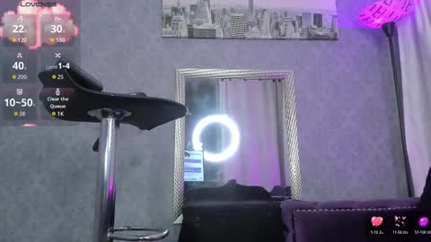 Snapshot of kitty_wichis chatting on 10/10/25, 04:44 Kendall Saray online show from 10/10/25, 04:44