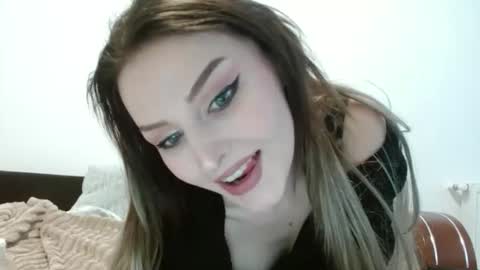 Kitty online show from 04/15/26, 10:11
