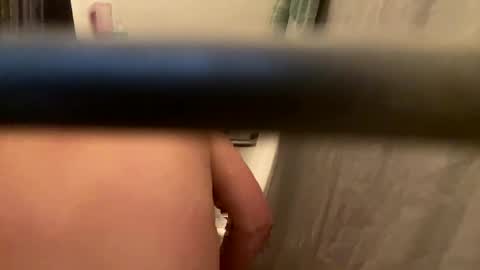 Snapshot of kittycat929709 chatting on 12/22/24, 12:28 Drip maker online show from 12/22/24, 12:28